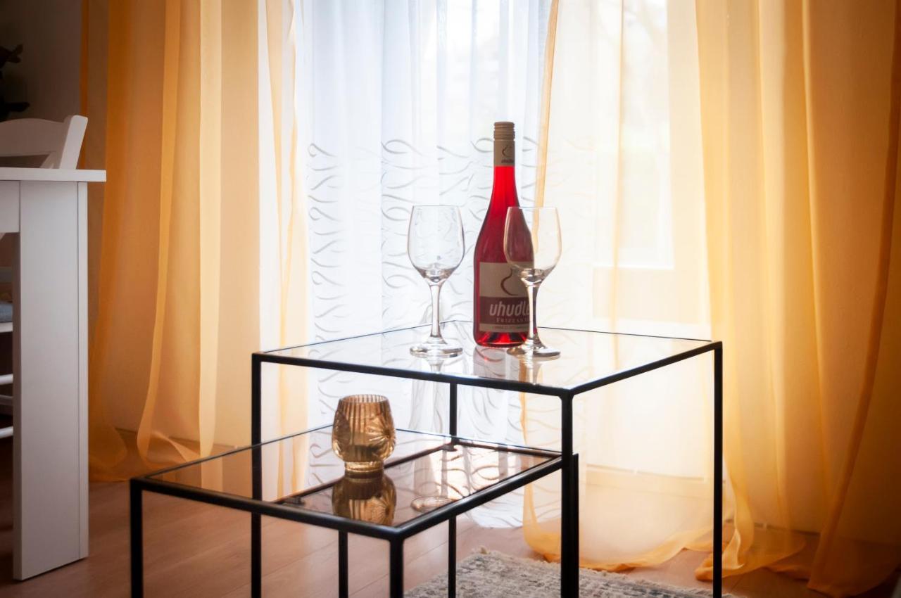 Apartment Roze 로비니 외부 사진