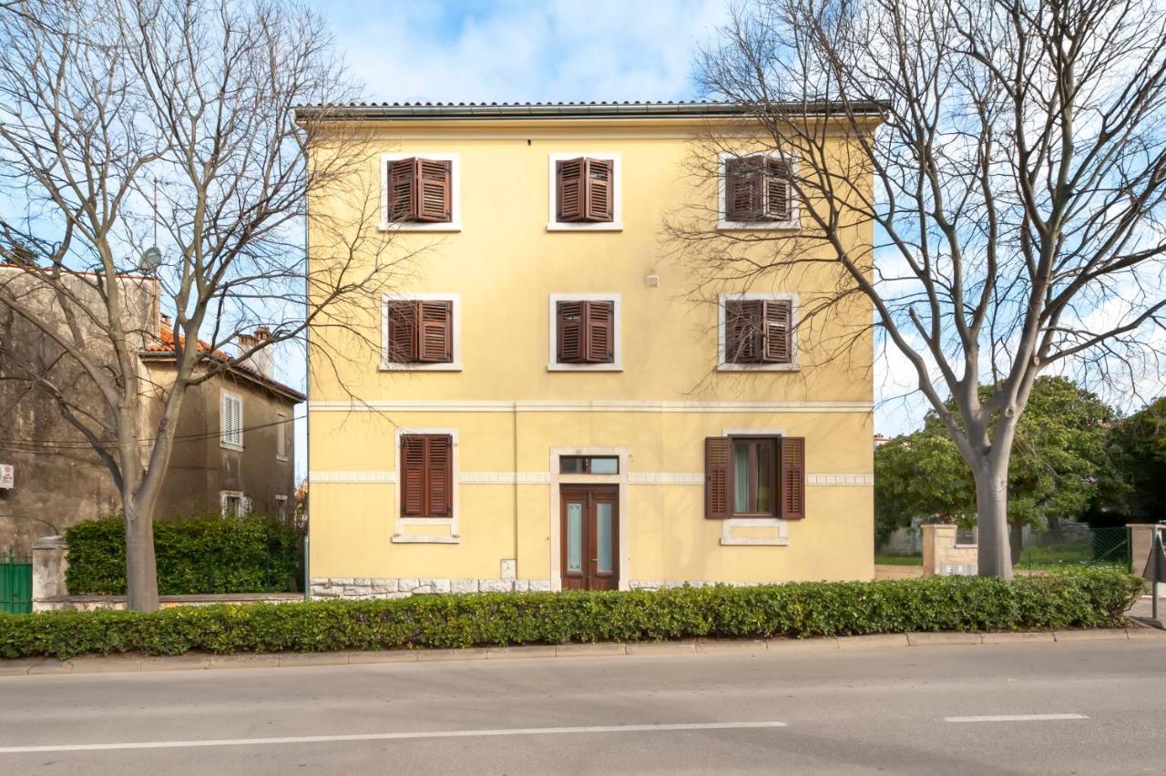 Apartment Roze 로비니 외부 사진